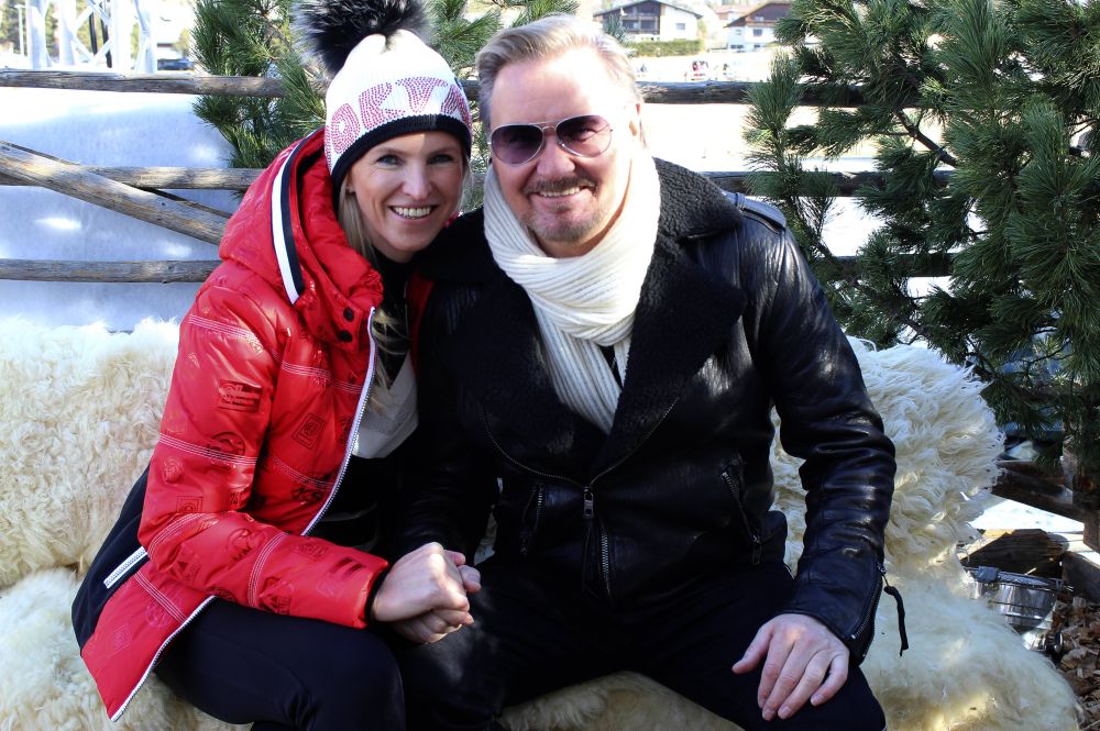 Nik P. mit seiner Freundin Karin. 