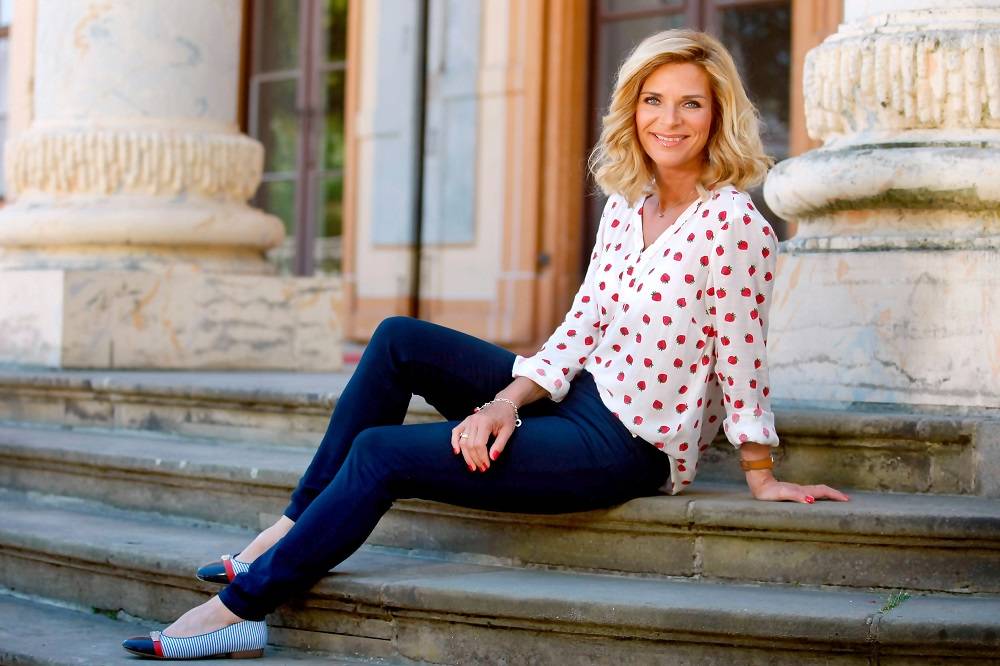 Uta Bresan präsentiert “Wunderbares Schlagerland” im MDR Fernsehen.