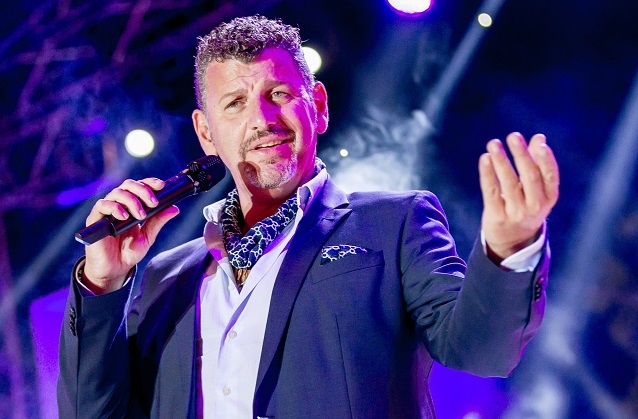 Semino Rossi stellt sein Album “Ein Teil von mir”  im MDR-TV-Spezial vor.