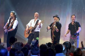 “Das große MDR-Osterfeuer” zeigt der Sender heute Abend mit Santiano.