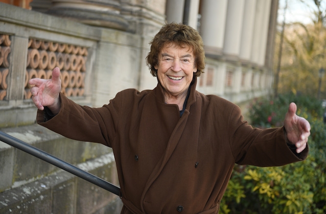 Tony Marshall ist seit über sechzig Jahren als “Fröhlichmacher der Nation” im Einsatz.