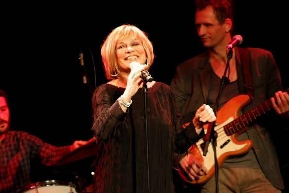 Noch heute verzaubert Mary Roos ihre Zuschauer mit ihrem jugendlichen Auftreten.