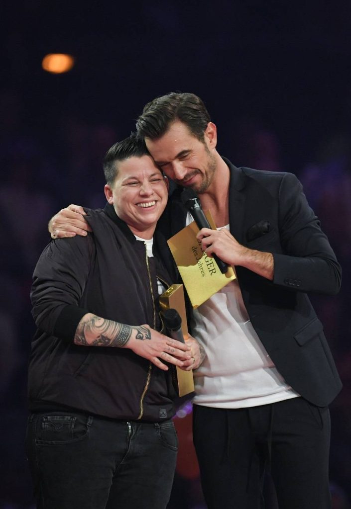 Den Tränen nahe war Kerstin Ott: Sie wurde mit Gold und Platin-Platten sowie der "Eins der Besten" ausgezeichnet. Ehre wem Ehre gebührt!