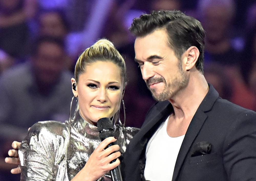 Helene Fischer kann ihre Tränen beim Gespräch mit Florian Silbereisen in den “Schlagerchampions” nicht zurück halten. 