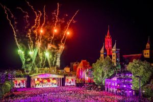 André Rieu veröffentlicht ÔÇ¿“Eine romantische Sommernacht in Maastricht”.