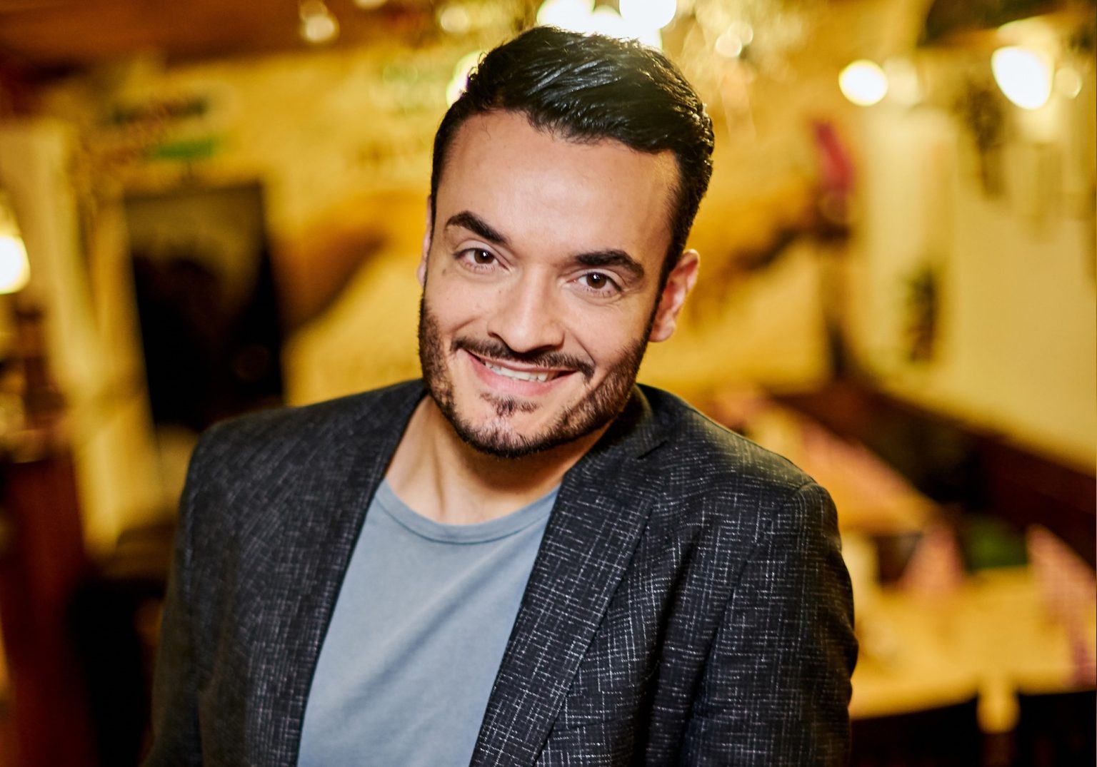 Giovanni Zarrella veröffentlicht sein Italo-Schlager-Album “La Vita ├¿ bella”. 