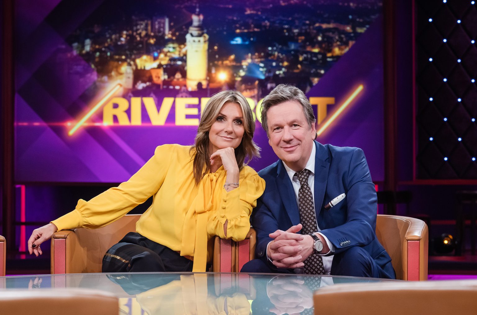 Kim Fisher und Jörg Kachelmann moderieren das MDR-“Riverboat”.