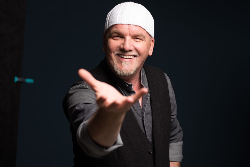 DJ Ötzi feiert mit seinen Hots eine Party ohne Ende.