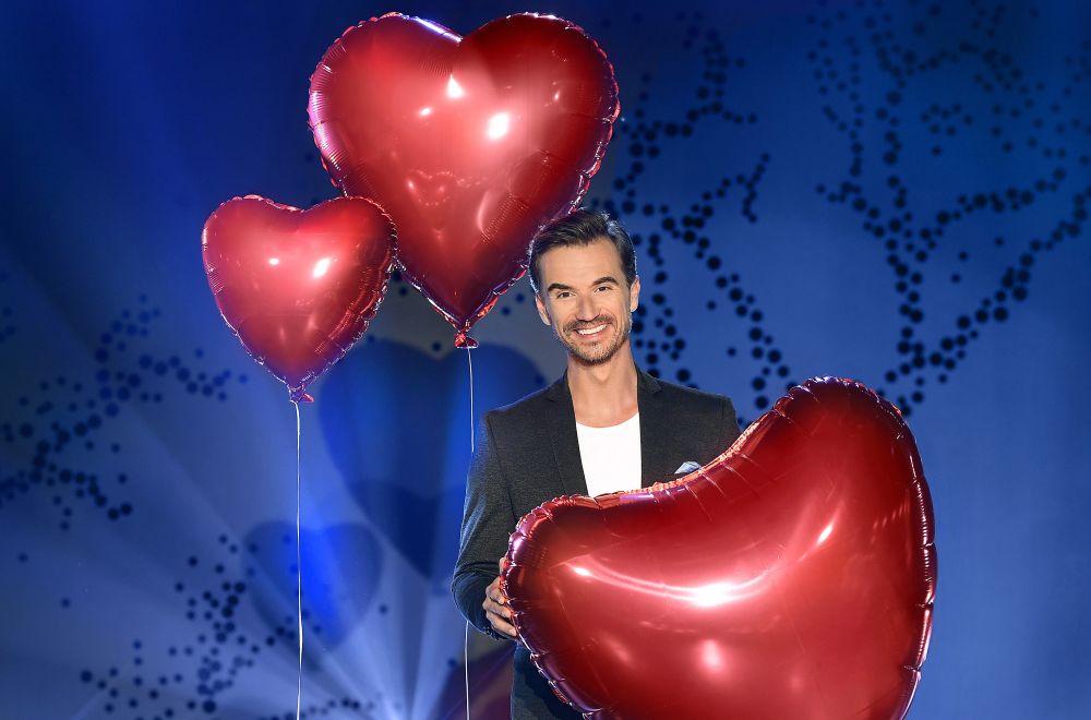 Florian Silbereisen moderiert “Schlagerlovestory.2020 – Das große Wiedersehen”.