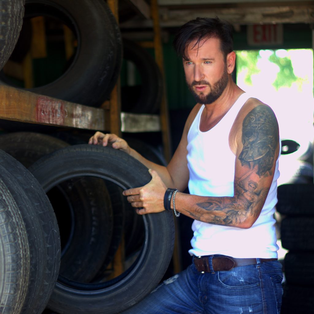 Michael Wendler reitet auf einer medialen Welle.