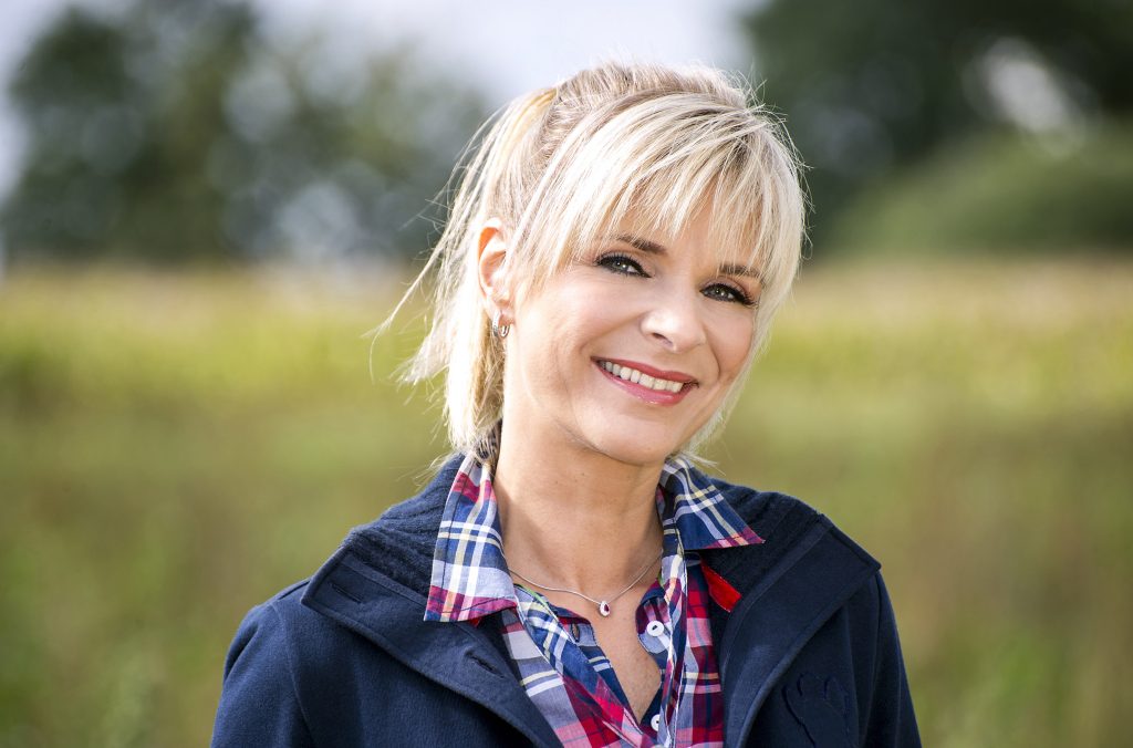 Uta Bresan präsentiert “Wunderbares Schlagerland” im MDR.