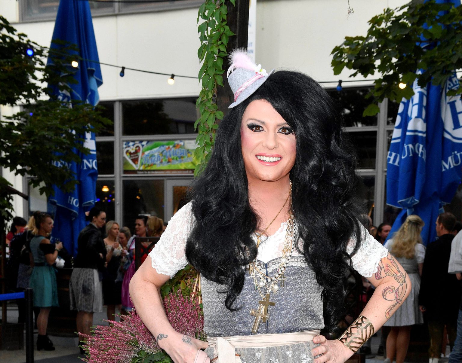 Dschungelshow: Nina Queer wird durch Sam Dylan ersetzt