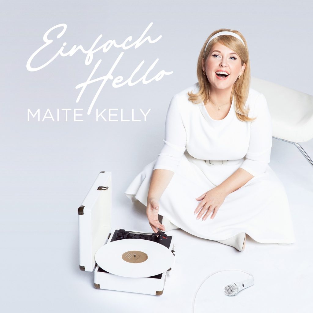 Maite Kelly sagt “Einfach Hello!” – Neues Video wird zum Schlager-Suchspiel