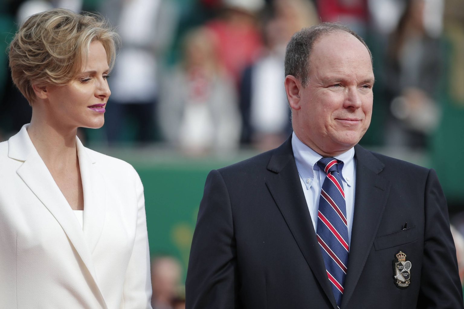 Sorge um Charl├¿ne von Monaco: Wird die Fürstin zurückkehren?