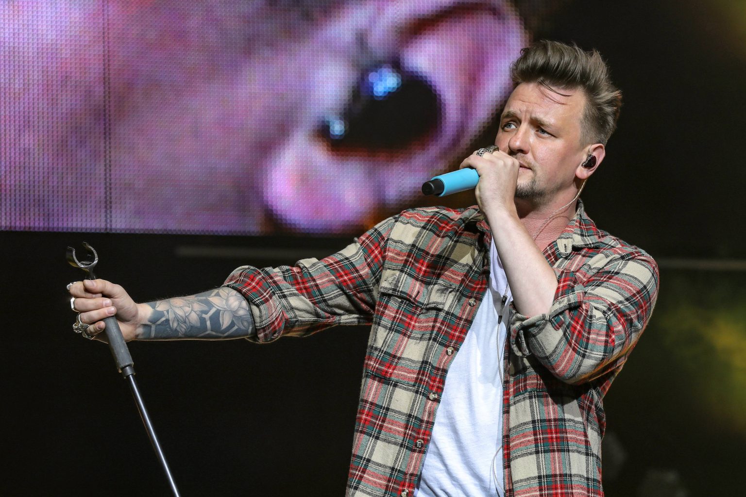 Ben Zucker gesteht Alkohol-Ritual vor Auftritten mit Helene Fischer