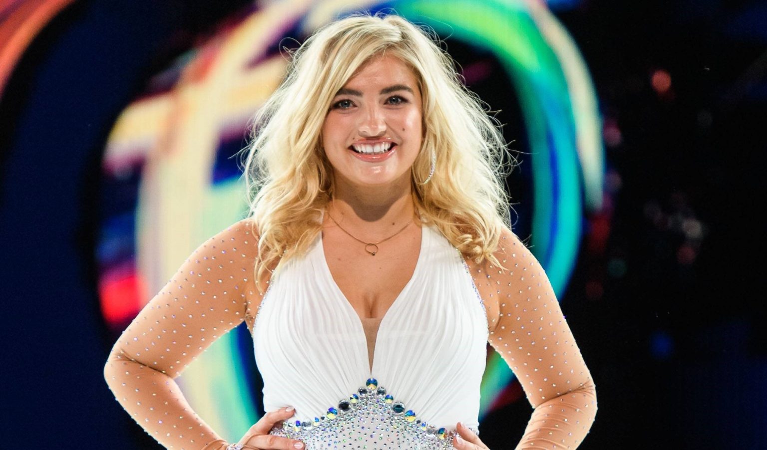 Sarina Nowak: So freizügig präsentiert die GNTM Ex-Kandidatin ihre Kurven