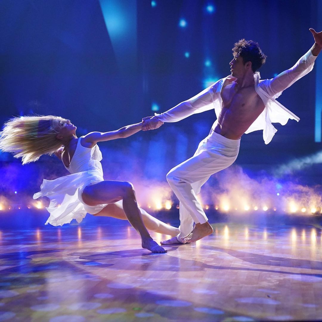 Let’s Dance: Mit diesem Outfit bringt Profitänzerin Kathrin Menzinger das Parkett zum Brennen!