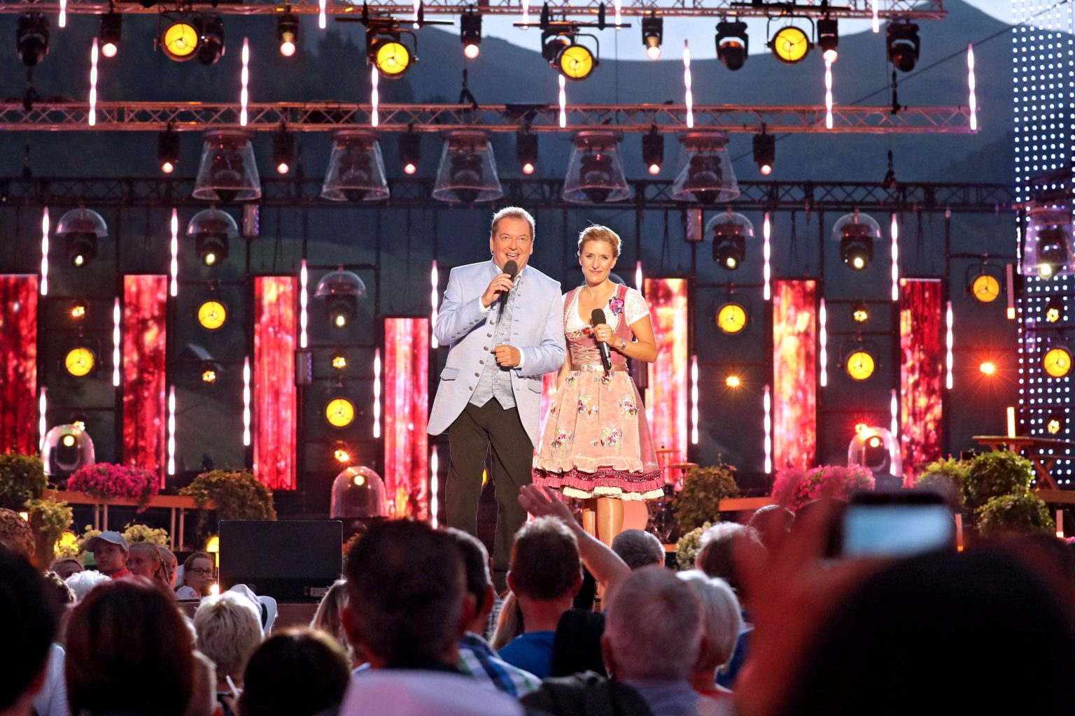 Schlager-TV-Tipps zum Wochenende vom 17. Juni bis 19. Juni