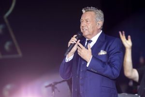 Trotz Unwetter: Roland Kaiser startet größte Tour seiner Karriere