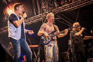 Pur: „Backstage Geheimnis!“ – Sänger lässt sich von einer Dame betatschen!