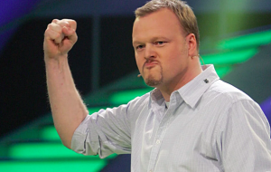 Stefan Raab: Absoluter Song-Knaller! Über Nacht an die Chart-Spitze