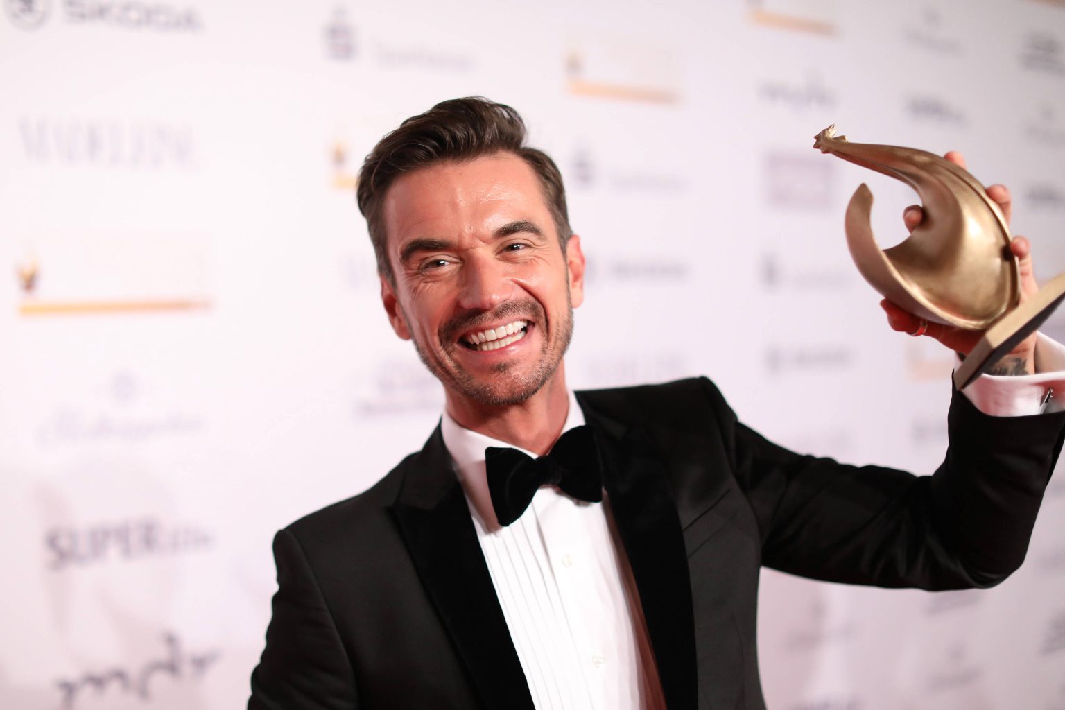 Florian Silbereisen moderiert Goldene Henne 2024 und wird SIE hinter der Bühne treffen