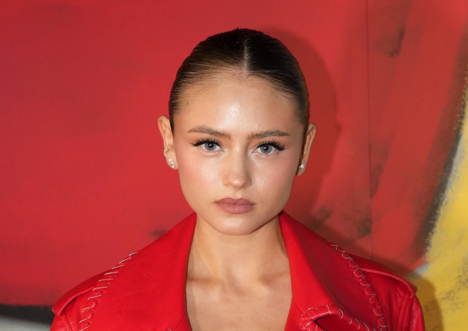 Ohne BH: Leni Klum lässt im verführerischen Leder-Look tief blicken