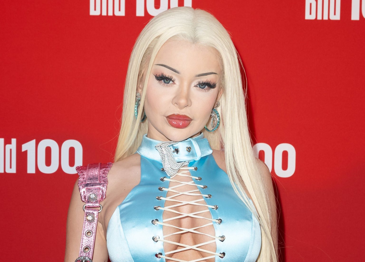 Katja Krasavice: Blanke Po-Backen und provokante Posen