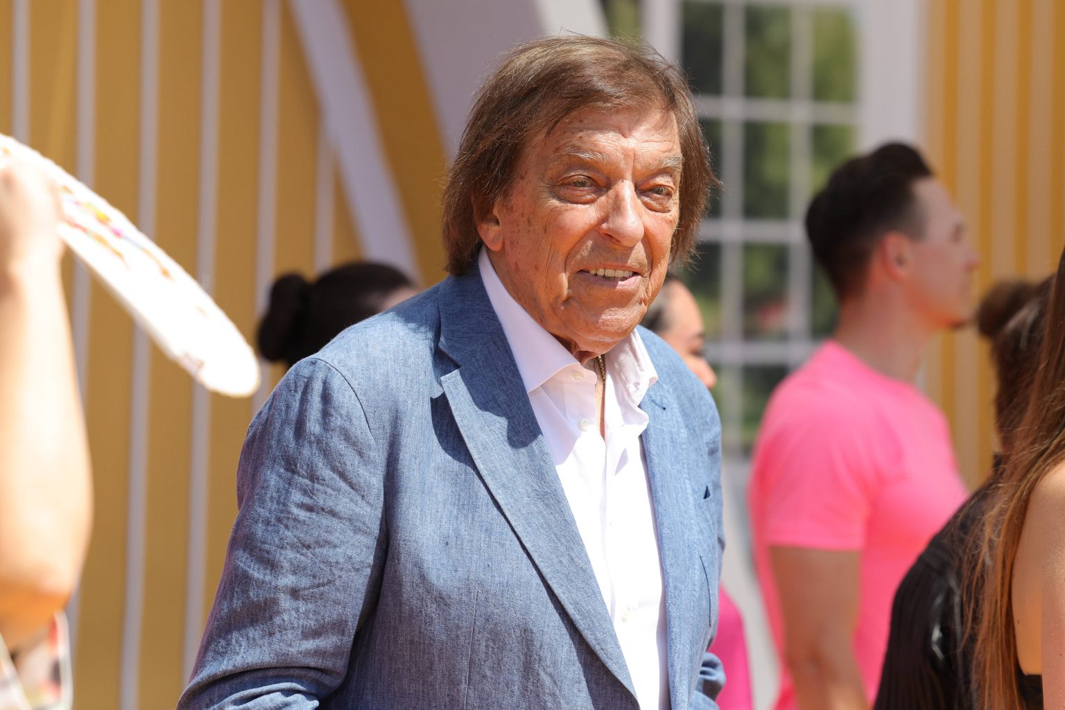 Traurige Tour-Absage: Schlagerstar liegt nach Unfall im Krankenhaus