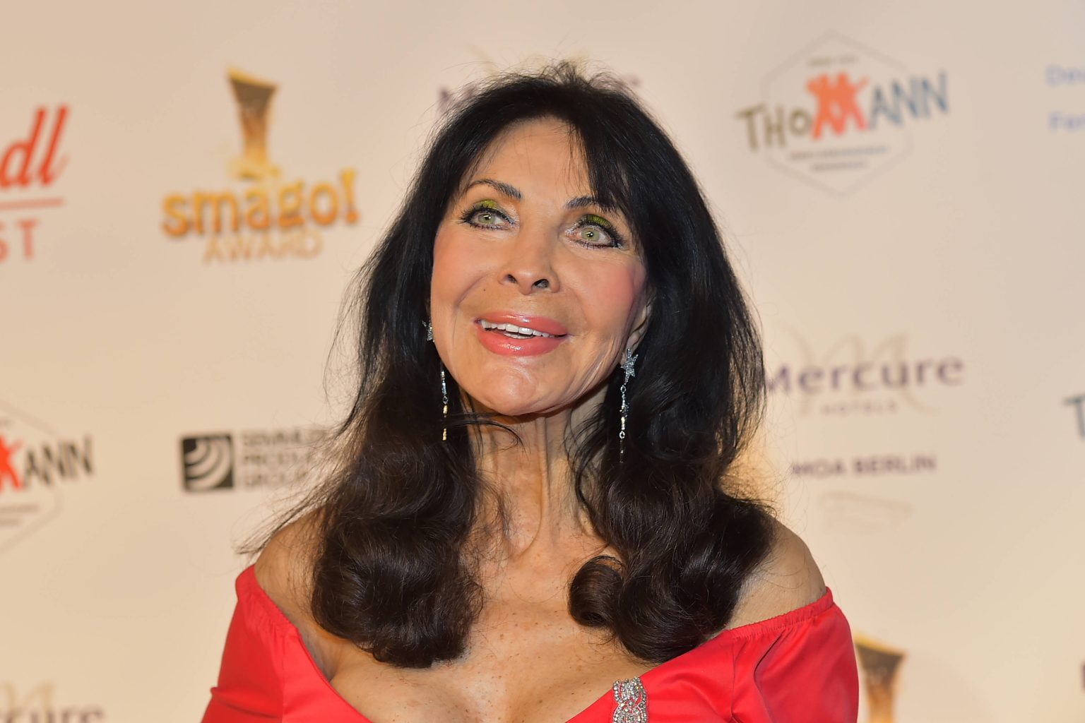 Gesundheits-Update: Dunja Rajter meldet sich nach Not-OP am Auge