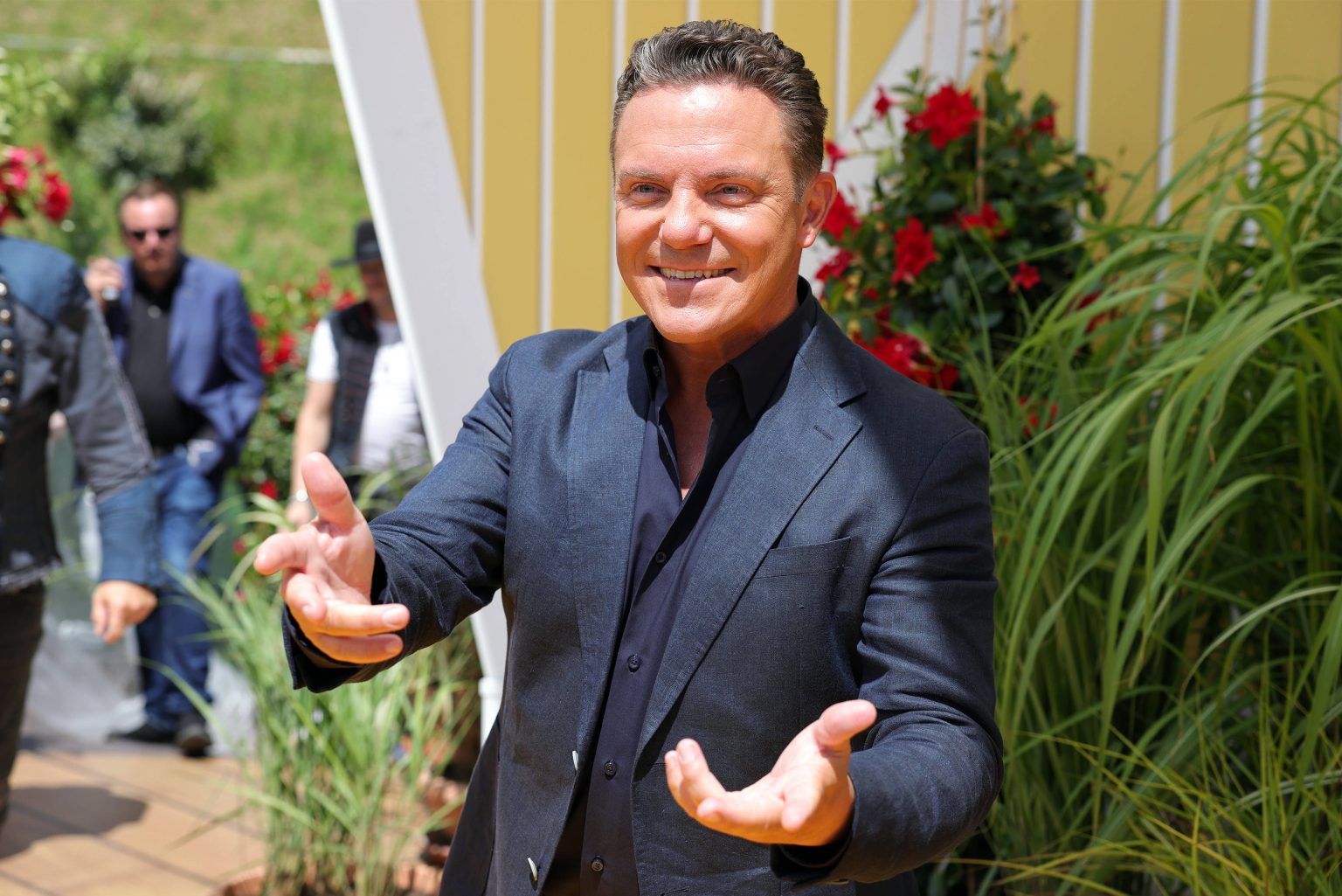 Nach fiesen Gerüchten: Stefan Mross begrüßt „wichtigsten Menschen“ in Sonntags-Show