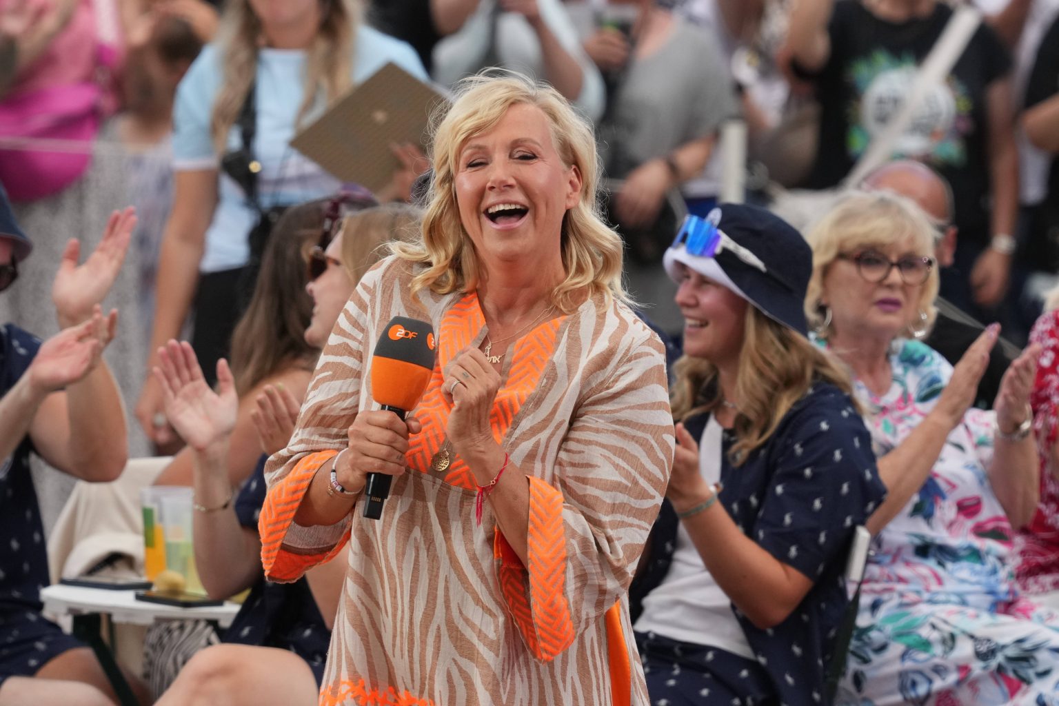 Nicht wiederzuerkennen: So sah Andrea Kiewel früher aus