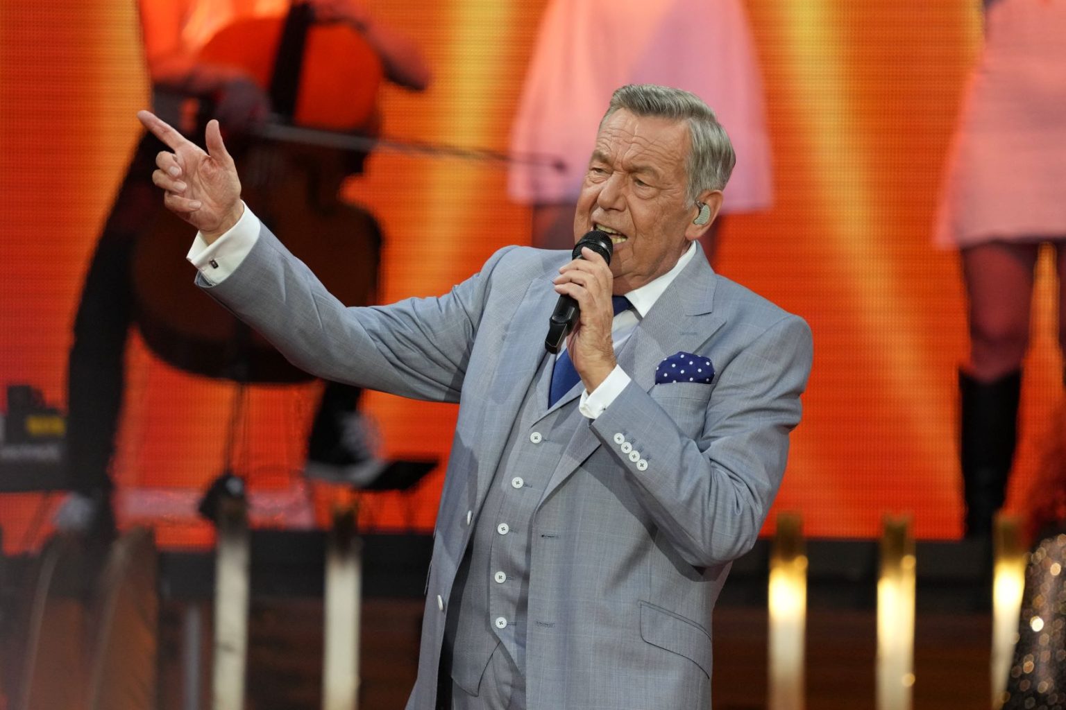 Roland Kaiser in Leipzig: Plötzlich steht dieser Schlagerstar auf der Bühne