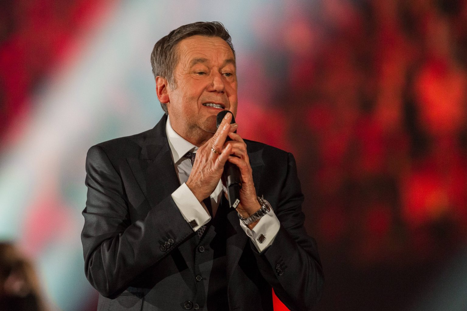 Ticketansturm auf Roland Kaiser: Zusatztermine für Arena-Tour 2025!