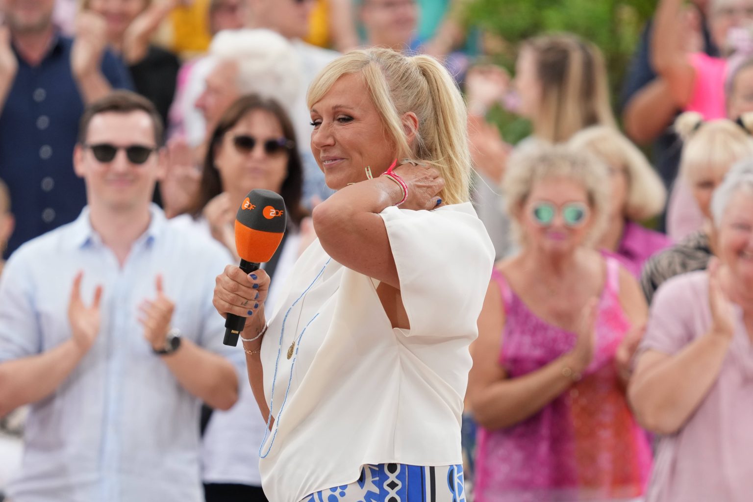 Nach Evakuierung und heftigen Vorwürfen: ZDF schmeißt “Fernsehgarten” aus dem Programm