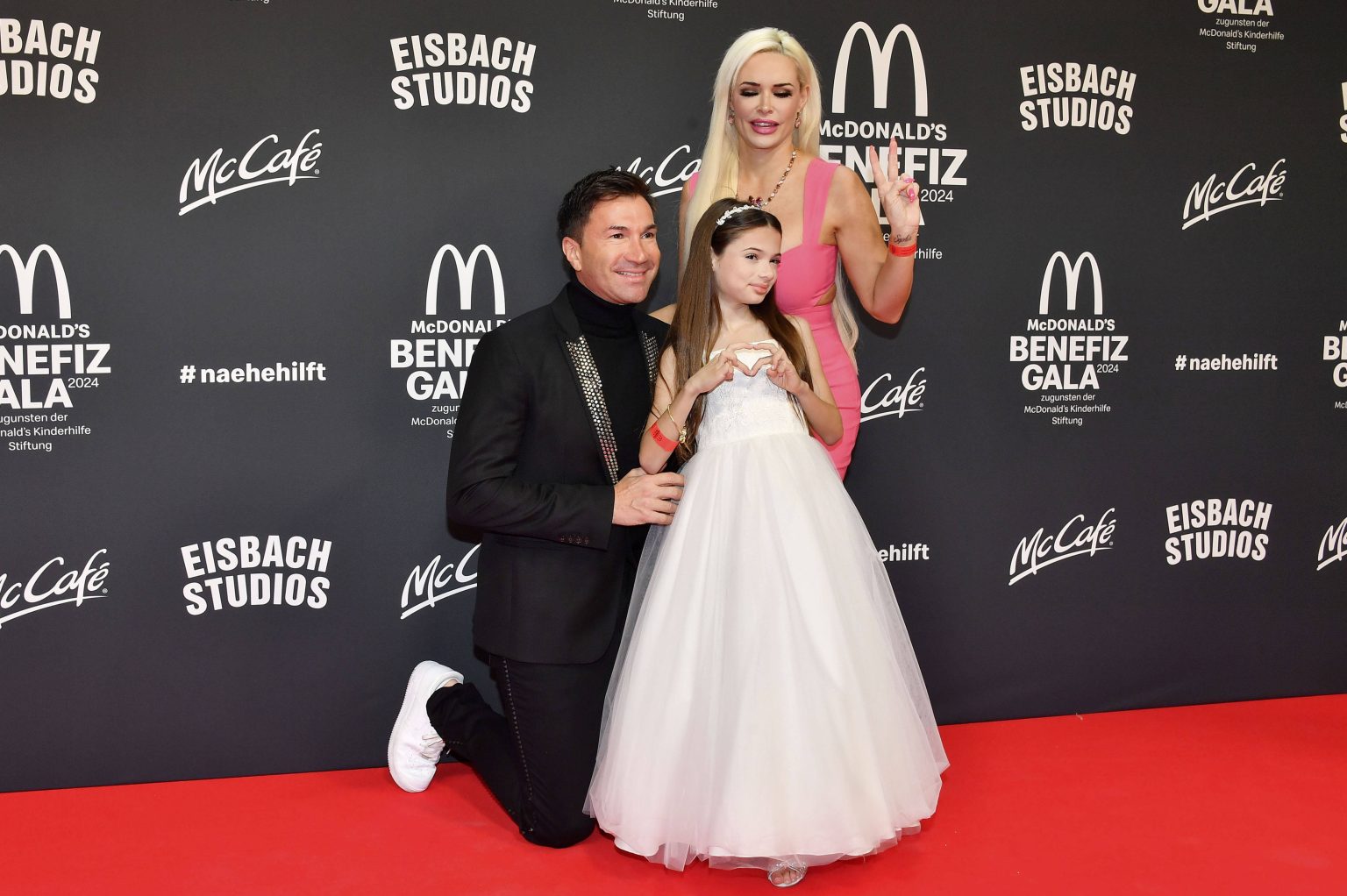 Daniela Katzenberger zeigt sich beim roten Teppich mit ihrer Tochter – doch ein Detail stört