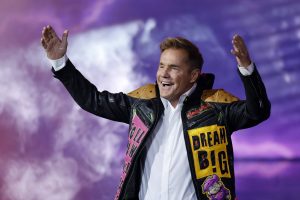 „Peinlich“ und „Grauenhaft“: Fans zerreißen Dieter Bohlens DSDS-Auftritt beim Finale