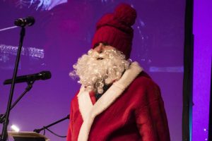 Saenger Frank Schoebel als Weihnachtsmann am 30.11.24 