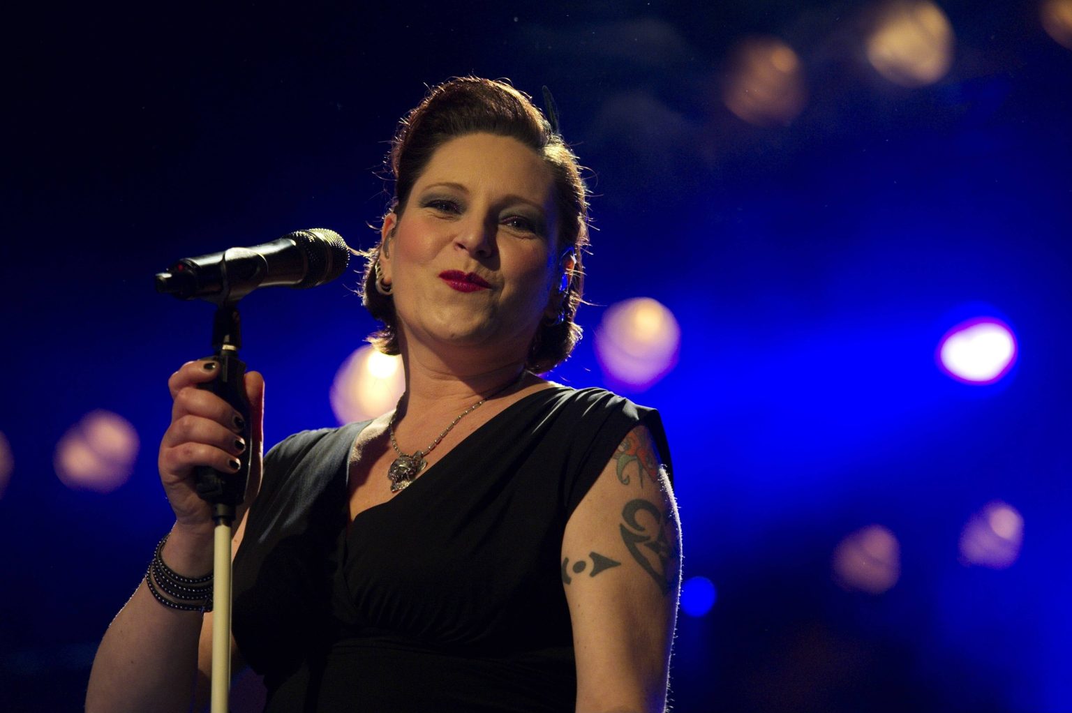 Blut am Mund: Neue Details zur Todesursache Rosenstolz-Sängerin