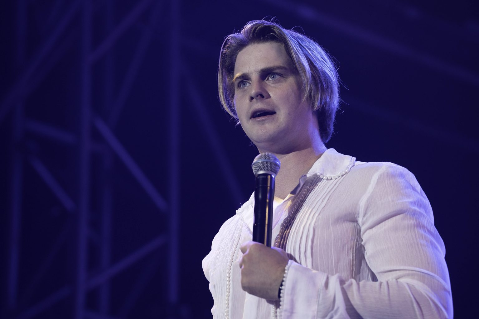 Bühnen-Panne für Vincent Gross – Hose reißt mitten im Auftritt!