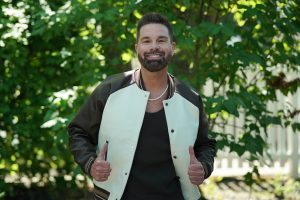 Vergleich zu Harald Glööckler: Fans spotten über „Fernsehgarten“-Auftritt von Schlagerstar