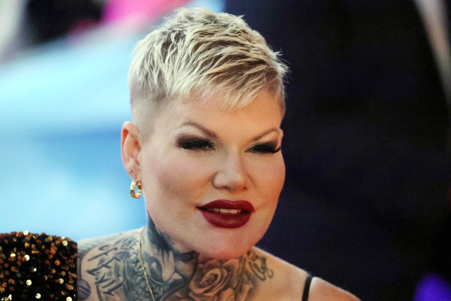 Kontrollverlust: Melanie Müller total betrunken auf Ballermann-Bühne