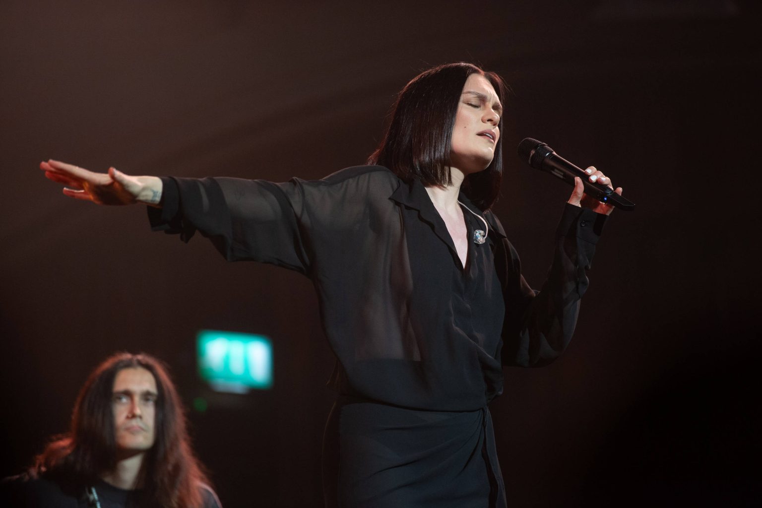 Sängerin offenbart Brustkrebsdiagnose – und kündigt Auszeit an