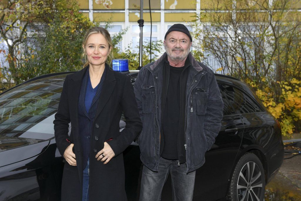 Stefanie Stappenbeck, Florian Martens zur 90. Folge von "Ein Starkes Team" am 09 November 2021.