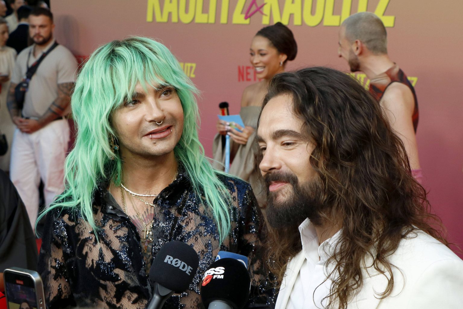 “Viele haben gar nicht mitbekommen …”: Kaulitz-Brüder packen über “HeidiFest”-Gäste aus