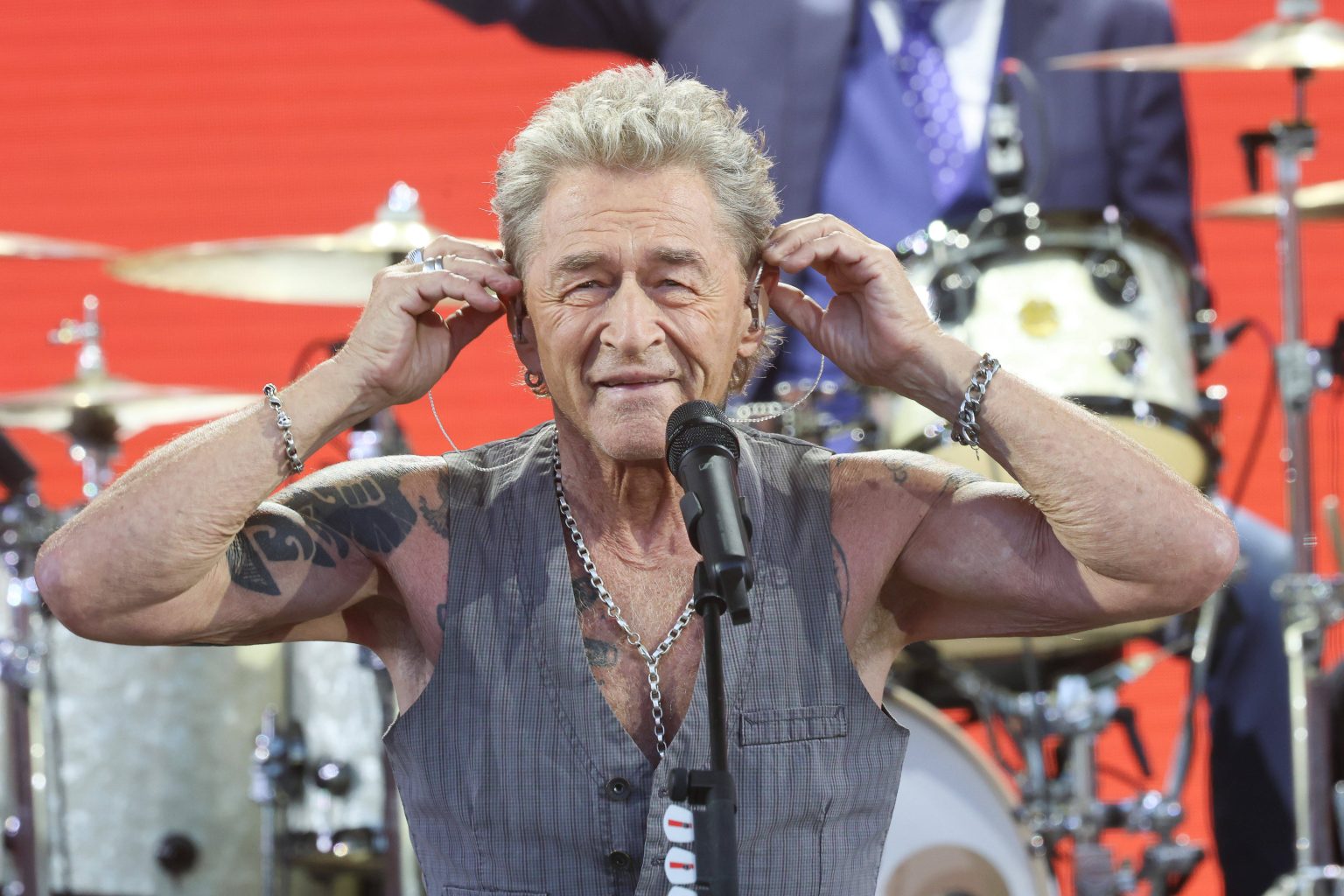 Peter Maffay: Für Heim- und Waisenkinder! Sänger weiht BAMBI Kinderhaus ein