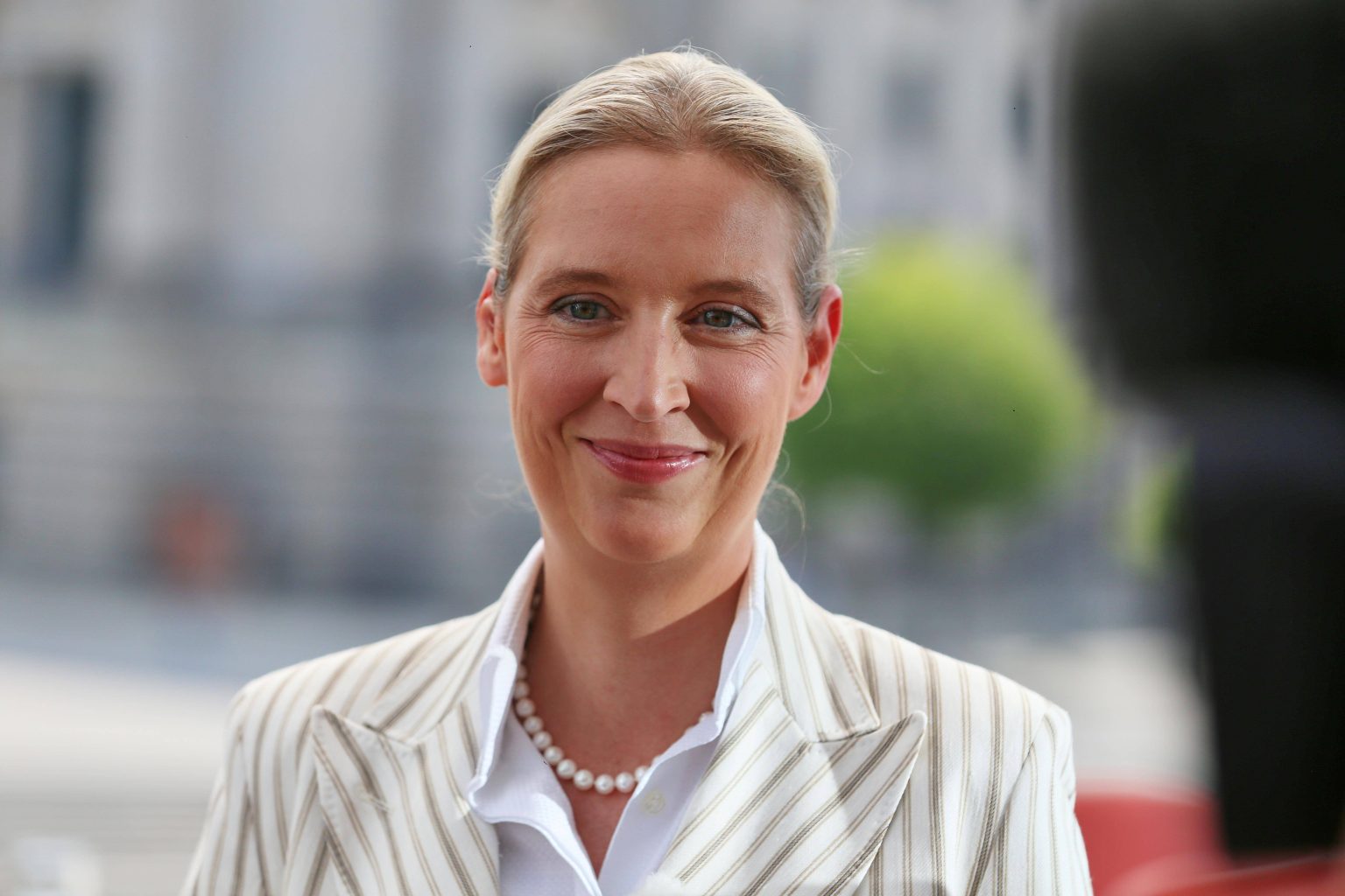 Vicky Leandros: Alice Weidel trotz “Konzertverbot” vor Ort