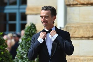 Nach peinlicher Smoking-Panne: Florian Silbereisen postet Selfie mit Angela Merkel