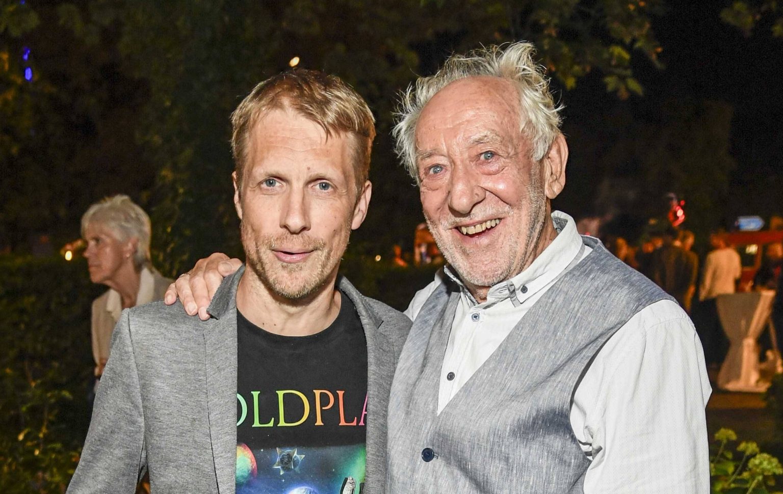 Dieter Hallervorden schwärmt von Oliver Pocher: “Lässt sich das Rückgrat nicht verbiegen”