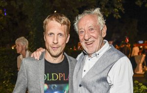 Dieter Hallervorden schwärmt von Oliver Pocher: “Lässt sich das Rückgrat nicht verbiegen”